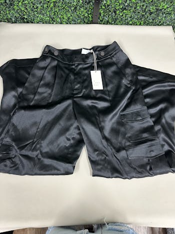 Used a new day BOTTOMS 6-28 BOTTOMS / CASUAL