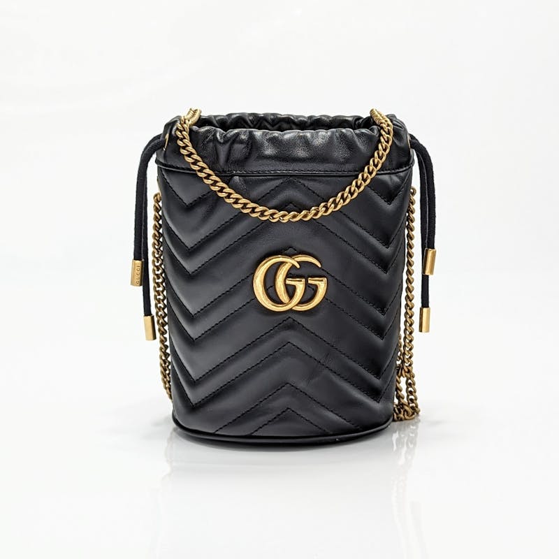 GUCCI GG Marmont mini quilted leather bucket bag