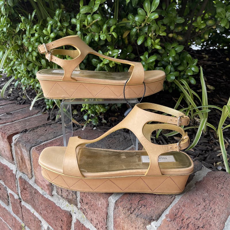 marked Emuler Kloster Used valentino sandals SHOES 6 SHOES / SANDALS - WEDGE