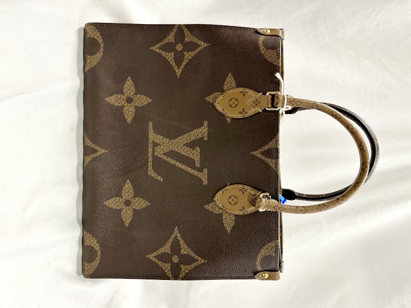Louis Vuitton Purse/ Handbags