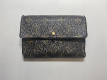 NWT Louis Vuitton Damier Trifold Long Wallet