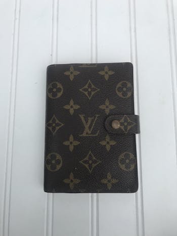 Style Encore - Williston, VT - Amazing sale on gently used name brand and  designer bags. 40% off gently used Louis Vuitton wallets! Left: originally  $375, now $225 Right: originally $225, now $195