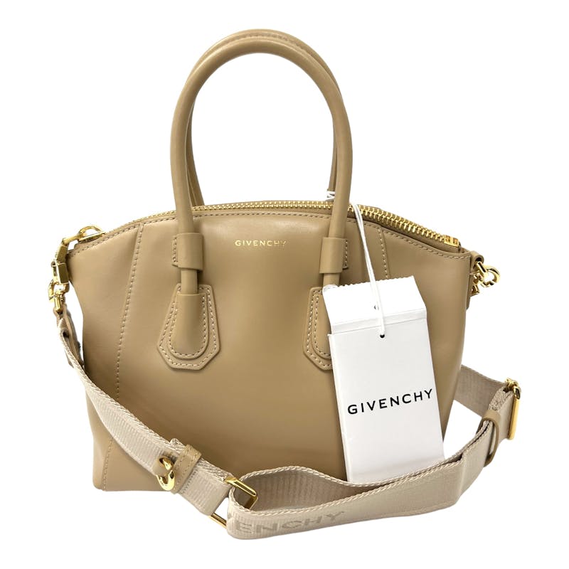 Givenchy Handbags in Handbags 