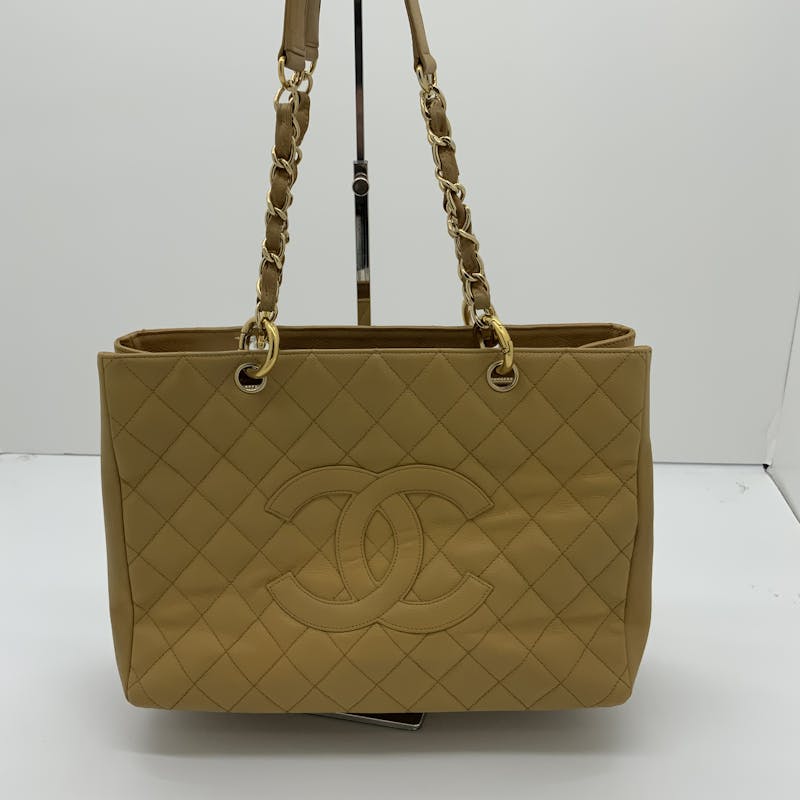 Reduced price! Used chanel HANDBAGS
